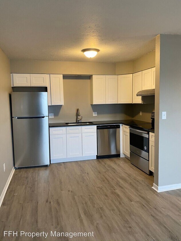 Primary Photo - 2 br, 1 bath Apartment - 1024 North Rd.