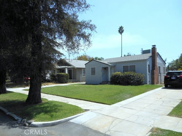 Building Photo - 926 Campus Ave
