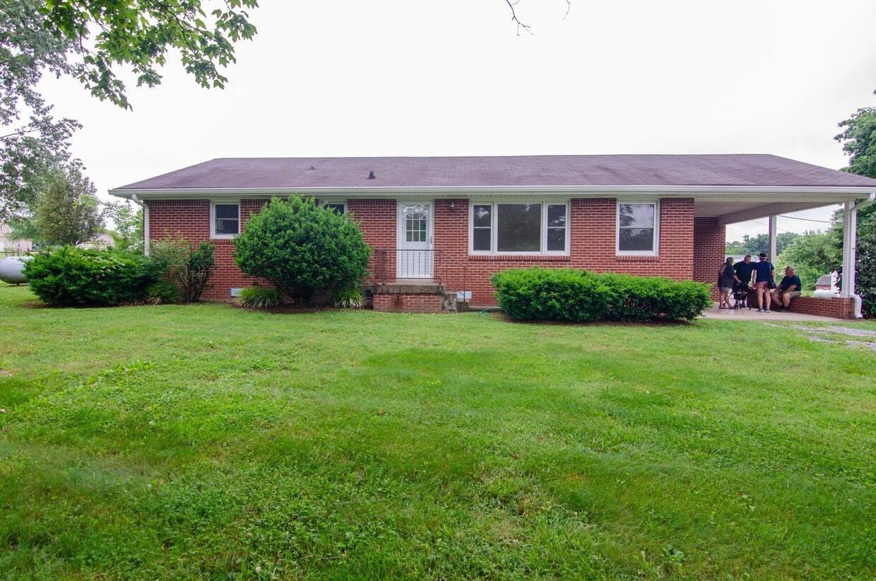 Primary Photo - 4812 Bethesda Rd