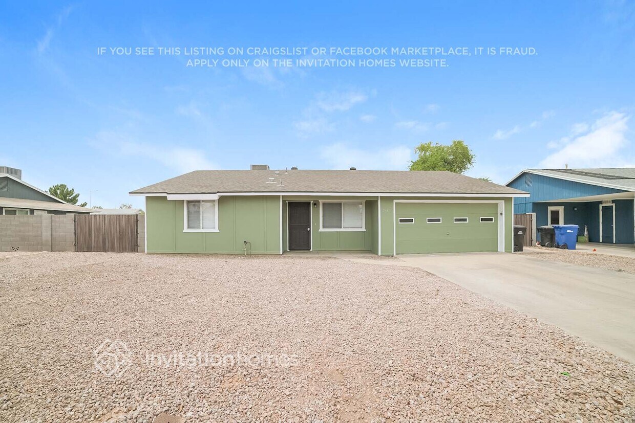 Foto principal - 2464 E Billings St