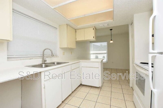 Building Photo - 1019 Buccaneer Dr