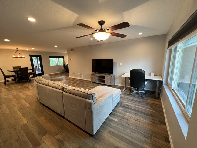 Living room - 1324 W 13th St