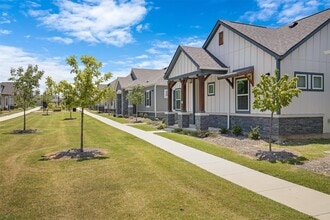 Building Photo - 7145 Black Beaver Cir