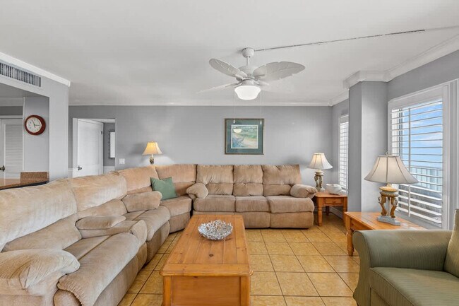 Building Photo - 8743 Thomas Dr