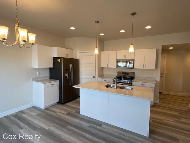 Foto del edificio - 3 br, 2.5 bath House - 607 E Eureka Alley