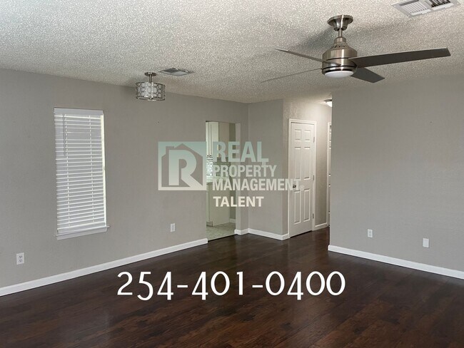 Foto del edificio - NOW AVAILABLE 3 Bedroom, 2 Bathroom Home f...
