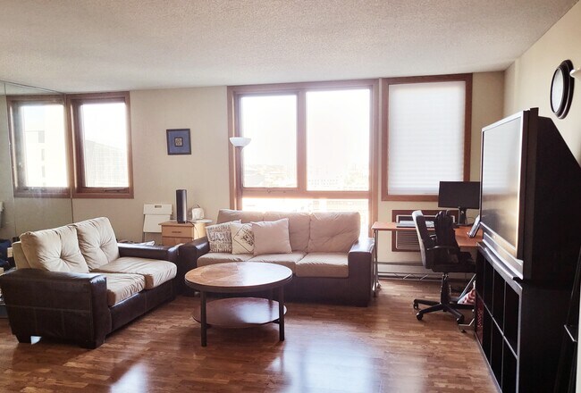 Living room - 433 S 7th St