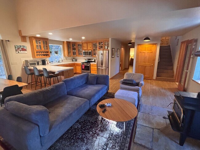 Foto del edificio - 6-Month Ski Lease in Tahoe Donner, Availab...