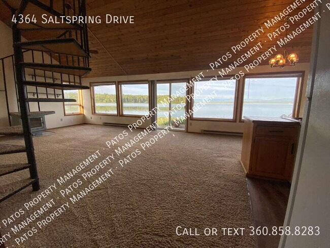 Foto del edificio - 4364 Saltspring Dr