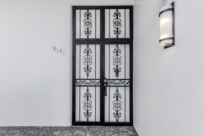 Photo - 3131 E Alameda Ave Apartment