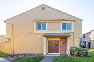 Building Photo - 4250 Solar Cir