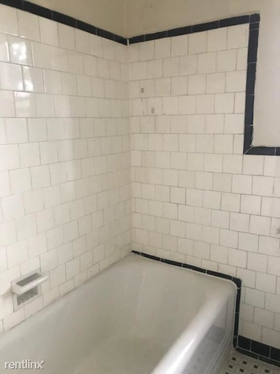 Building Photo - 2 br, 1 bath Condo - 310 Decatur St NW