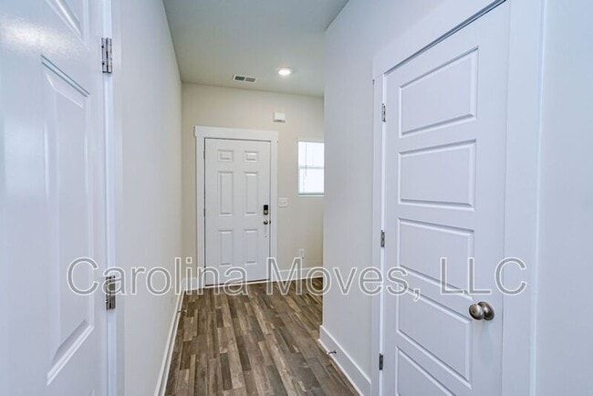 Building Photo - 603 Purteview Pl