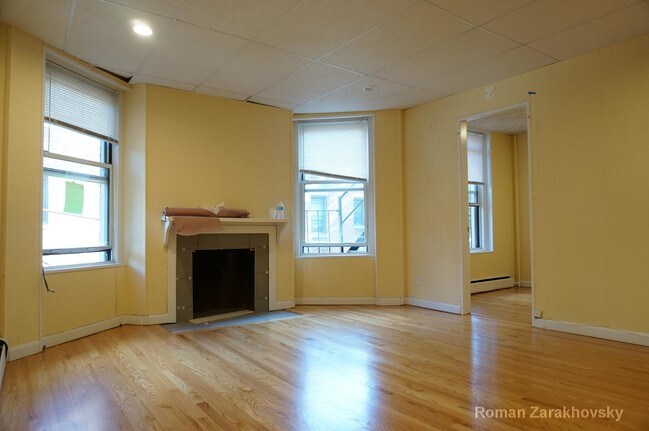 Foto del edificio - 1057 Beacon St