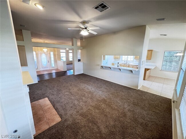 Foto del edificio - 5117 Elm Grove Dr