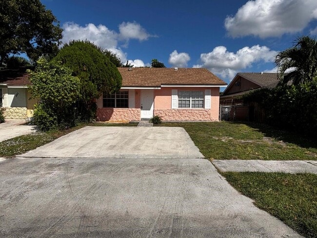 Photo - 3919 Wilshire St House