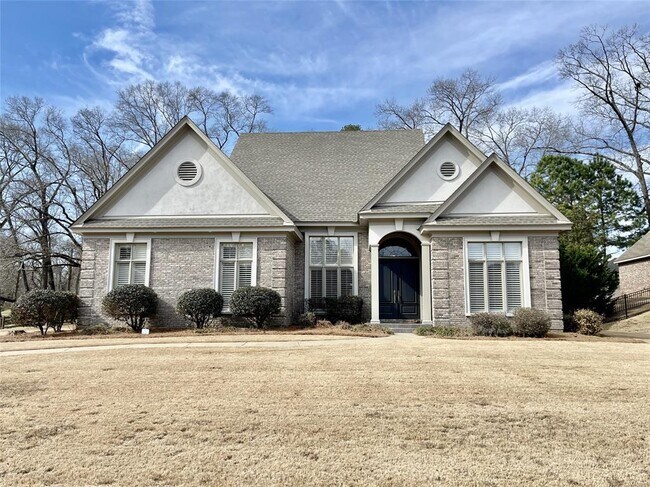 Foto del edificio - 6151 Henley Way