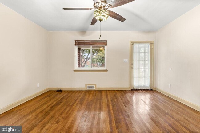 Foto del edificio - 1539 Montana Ave NE