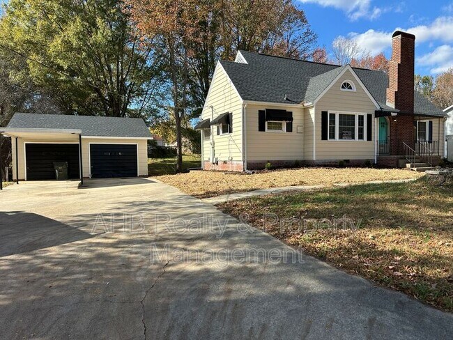 Foto del edificio - 528 Baldwin Rd