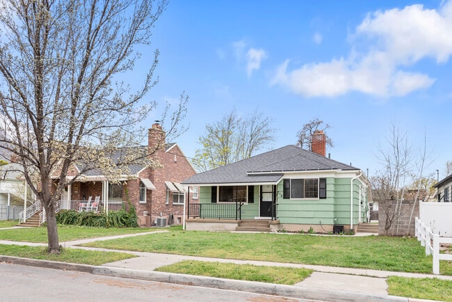 Building Photo - 716 E 50 S