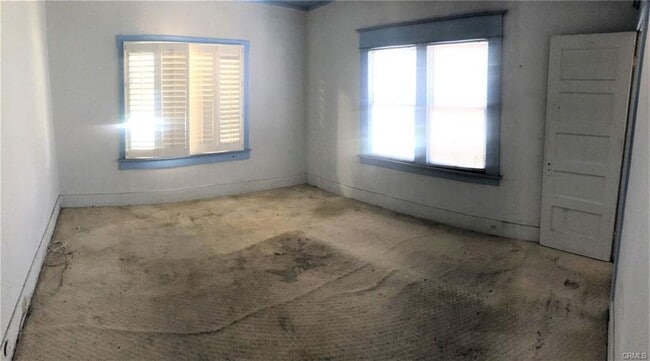 Building Photo - 1225 W 41st St
