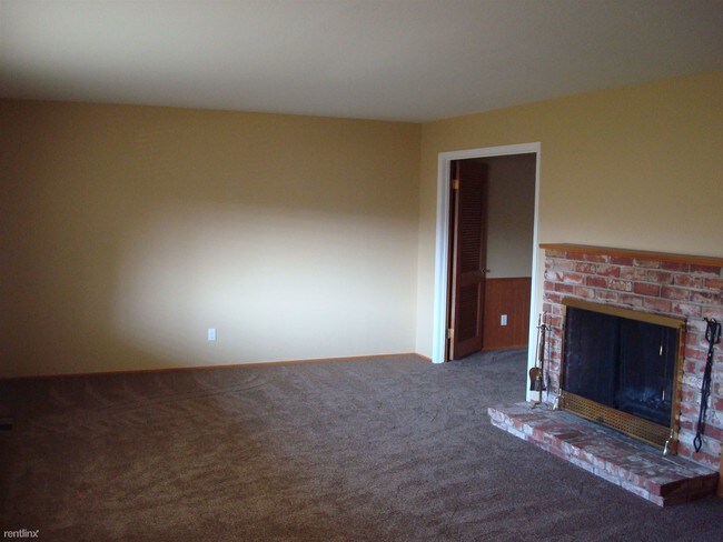 Building Photo - 622 Huntleigh Dr