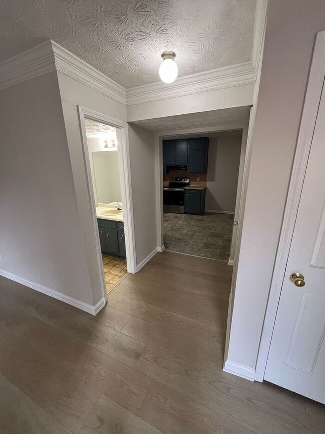 Foto del edificio - READY NOW!!! 2 bedroom townhouse available in Lawrenceville!