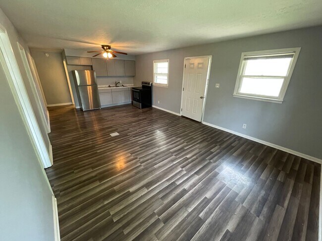 Foto del edificio - 261-263 Stuart Avenue Duplex