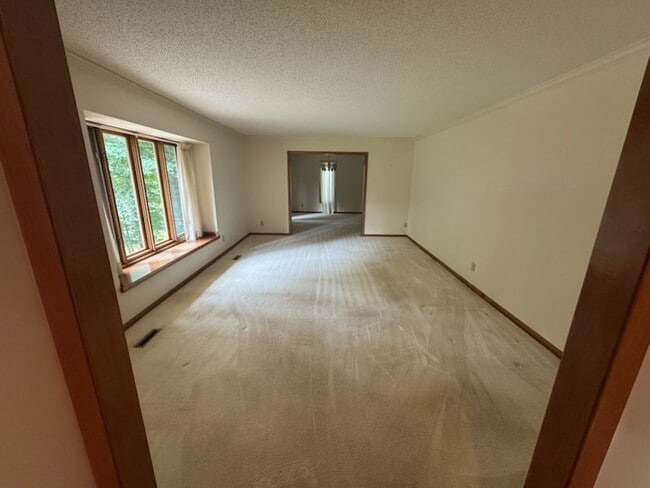 Building Photo - 4447 Inwood Dr