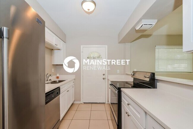 Foto del edificio - 3 Bedroom Pet-Friendly Home in West Bradenton, FL with Main Street Renewal