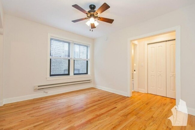 Building Photo - 0 bedroom in Chicago IL 60613