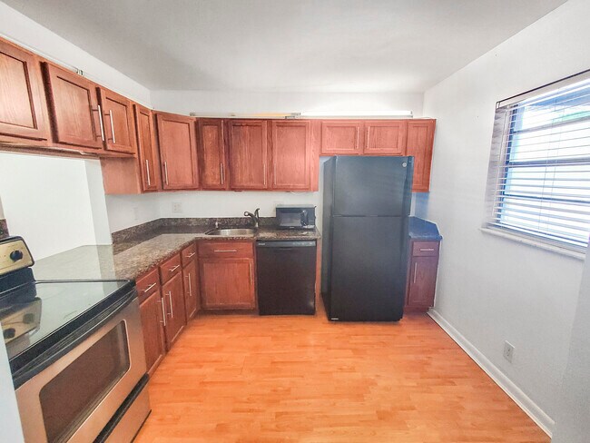 Building Photo - 2828 Casita Way