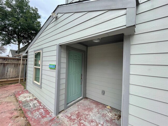 Building Photo - 3831 Cosby St