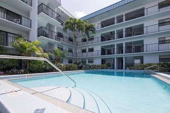 Building Photo - 1975 SE 3rd St