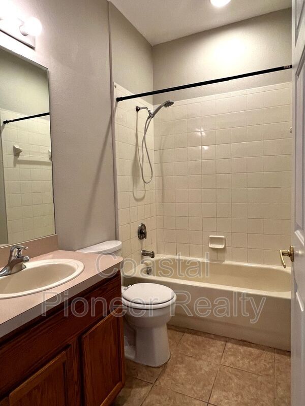 Foto del edificio - 18838 New Passage Blvd