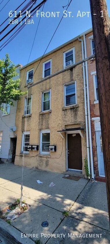 Foto principal - 611 N Front St