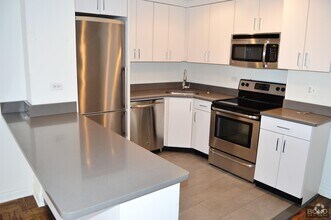 Building Photo - 219 E 69th St