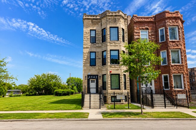 Building Photo - 4543 S St Lawrence Ave