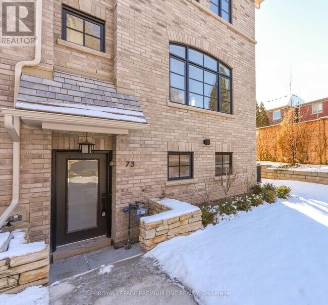 Photo du bâtiment - 40 Lunar Cres