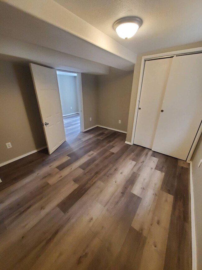 Building Photo - 2512 S 7th St. (Duplex)