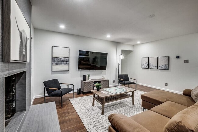 Foto del edificio - 13739 Spring Grove Ave