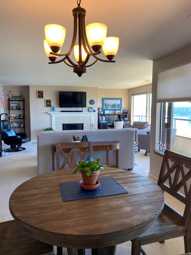 1380 sq ft all on one level with elevator access - 3016 N Narrows Dr