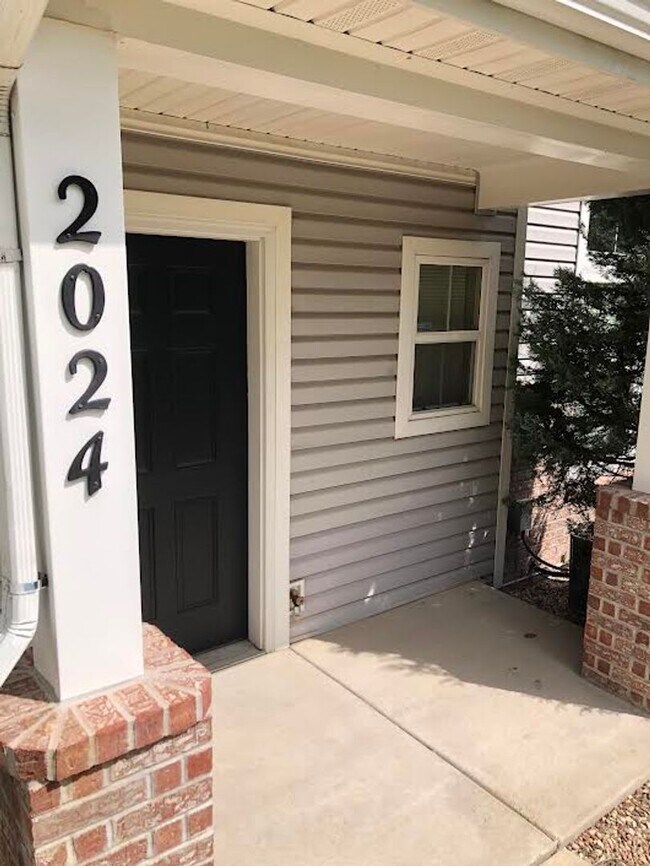 Photo - Fully Renovated, "MUST SEE" 3 Bedroom, 3 B... Townhome