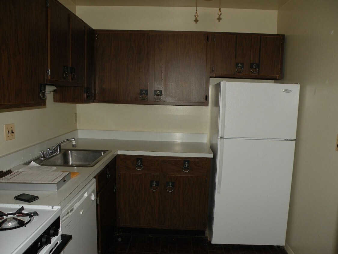 Building Photo - One bedroom condo in Leesburg