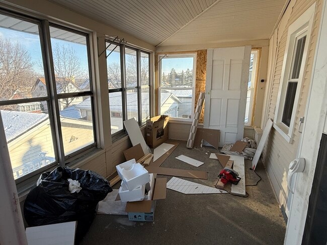 Building Photo - 234 5th Ave N