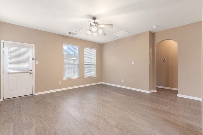 Foto del edificio - 7414 Bering Landing Dr