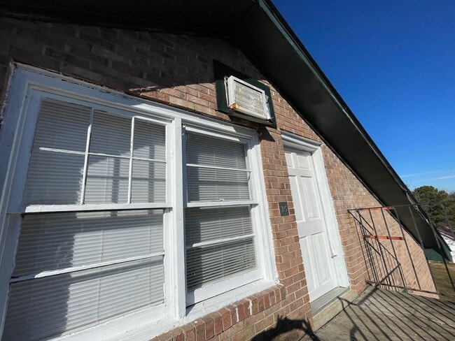 Building Photo - 1359