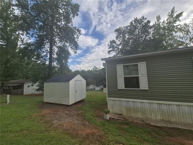 Foto del edificio - 6017 Whispering Pines