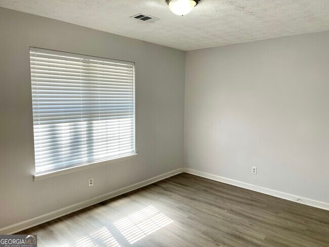 Building Photo - 300 S Jeff Davis Dr