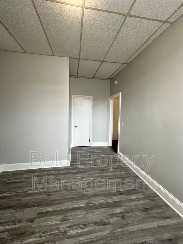 Building Photo - 925 Cumberland St